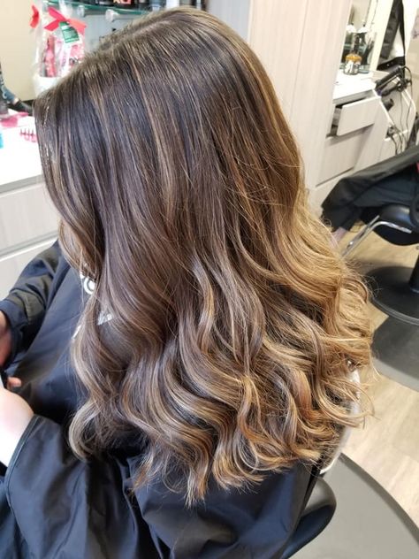 Graduation Hairstyles For Mid Length Hair, Medium Length Hair With Layers Curly Loose Curls, Curled Medium Hairstyles, Grad Picture Hairstyles, Curls On Mid Length Hair, Curled Layered Hair Mid Length, Curls For Mid Length Hair, Loose Curls Medium Hair, Mid Length Hair Curls