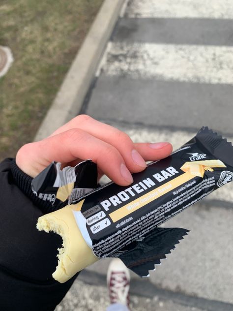 Protein Bars Aesthetic, Protein Bar Aesthetic, Protein Bar Brands, Grocery Store Items, No Sugar Diet, Healthy Food Motivation, Healthy Lifestyle Food, Protein Bar, Protein Diets