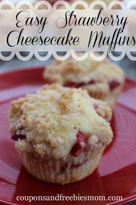 Homemade Strawberry Cheesecake, Strawberry Cheesecake Muffins, Resep Muffin, Easy Strawberry Cheesecake, Cheesecake Muffins, Recipe Strawberry, Strawberry Muffins, Homemade Muffins, Muffin Man