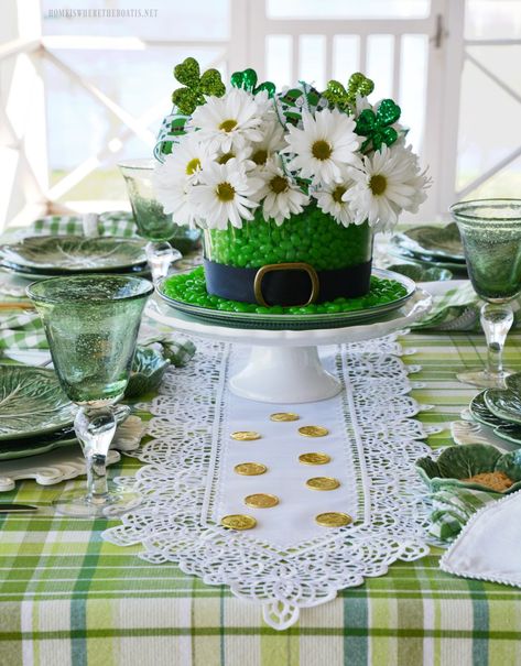 Sant Patrick, St Patricks Decorations, Edible Centerpieces, St Patricks Crafts, San Patrick, Leprechaun Hats, St Patrick's Day Decorations, Saint Patties, St Pats