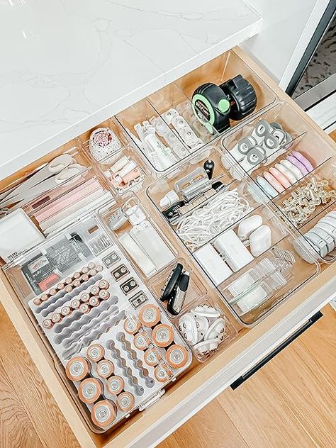 Kitchen Junk Drawer Organization, Craft Drawer Organization, Junk Drawer Organization, Small Spaces Storage, Kitchen Junk Drawer, Office Drawer Organization, Junk Drawer Organizing, Bathroom Unit, Storage Ideas For Small Spaces