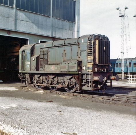 Related image Sci Fi Props, Vintage Motorcycle Posters, Abandoned Train, Train Truck, Train Art, Electric Train, Old Trains, British Rail, Trainspotting