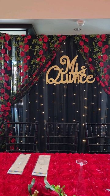 Belinda Robles on Instagram: "Set up this main table backdrop today for @rosa_ramos909 . Happy 15th Birthday to your daughter! Hope she has an amazing day!" Red Black Quinceanera Theme, Sweet 16 Main Table Ideas, The Book Of Life Quinceanera Theme, Quinceanera Red And Black, Black And Red Quinceanera Theme, Book Of Life Quinceanera Theme, Rose Birthday Theme, Black And Red Quince, Black Quince Theme