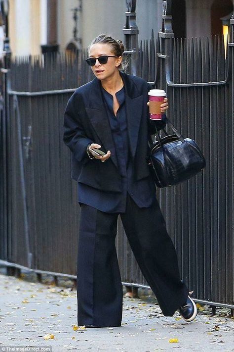 Mary Kate Olsen Style, Olsen Fashion, Olsen Twins Style, Olsen Twins, Twin Outfits, Mary Kate Olsen, Ashley Olsen, My Bed, Street Style Inspiration