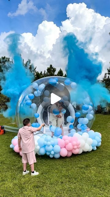 Gender Reveal Miami on Instagram: "A gender reveal is one of the most exciting moments of life that we can all share together.💙Congratulations to this beautiful family.✨🎉 . . . #genderrevealmiami #genderreveal #genderrevealideas #genderrevealparty #genderrevealvideos #genderrevealcookies #genderrevealtampa #genderrevealcupcakes #momtobe #pregnancy #pregnancyannouncement #genderrevealballoons #genderrevealphotography #partyplanner #momlife #momtobe #genderrevealtreats #heorshe #genderrevealdecor #genderrevealburnout #partyrentalsmiami #genderrevealdress #genderrevealtheme #ohbaby #baby #miamidecor" Bubble House Gender Reveal, Gender Reveal Ideas Indoor, Family Gender Reveal Ideas, Cute Gender Reveal Themes, Gender Reveal Ideas For Family, Gender Reveal Theme Ideas, Gender Neutral Gender Reveal, Creative Gender Reveal Ideas, Unique Gender Reveal Ideas