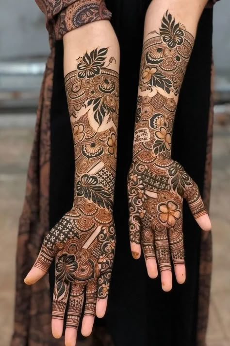 Latest Mehndi Designs Wedding, Bridal Henna Design, Henna Tattoo Design, Mehndi Bridal, Tattoo Mehndi, Mehedi Design, Mehndi Design Simple, Bridal Mehndi Design, Front Mehndi Design