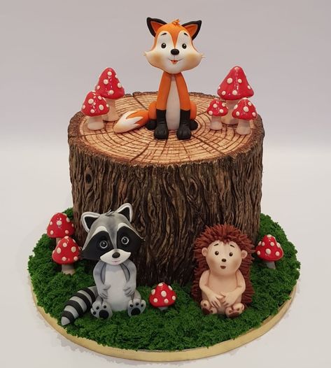 1 small Cupcake Forest Theme, Forest Cake Woodland, Fondant Owl Tutorial, Forest Animals Cake, Woodland Cupcakes, Woodland Animal Cake, Woodland Cakes, Woodland Theme Cake, Alice Cake