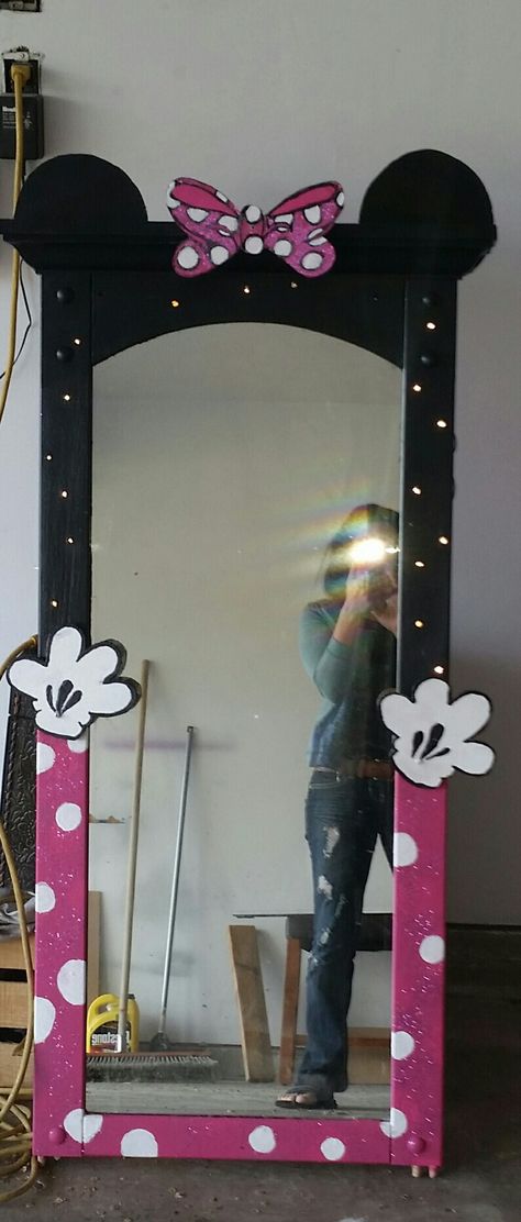 Minnie Mouse Mirror, Minnie Mouse Wall Decor, Minnie Mouse Playroom, Minnie Mouse Themed Bedroom, Diy Minnie Mouse Bedroom Decor, Mini Mouse Bedroom Ideas, Minnie Mouse Toddler Room, Minnie Mouse Bedroom Ideas Toddler, Minnie Mouse Room Ideas Toddler