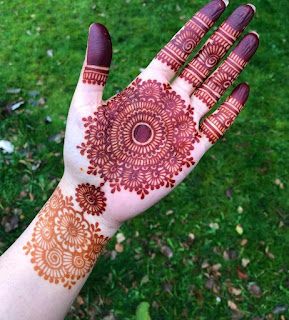 Stylish, Simple, Easy Mehndi Designs for Girls Front & Back Hand | Wallpaper DP Hand Mehndi Design Simple, Front Hand Mehndi Design, Rajasthani Mehndi Designs, Front Hand Mehndi, Mehndi Design Simple, Hand Mehndi Designs, Front Mehndi Design, Red Henna, Hand Mehndi Design