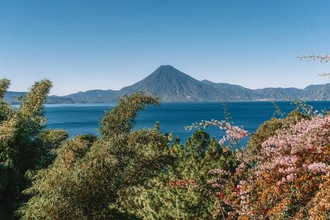 30 Most Instagrammable Places in NYC | taverna travels Lake Atitlan Guatemala, Outside Seating Area, Bridge City, Guatemala Travel, Lake Atitlan, Instagrammable Places, Long Island City, Easy Travel, Budget Travel