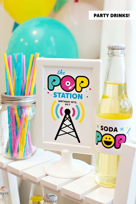 Star Party Ideas, Popstar Party, Party Ideas Activities, Pop Star Party, Kids Bop, Rockstar Party, Music Birthday Party, Music Theme Birthday, Rock Star Birthday