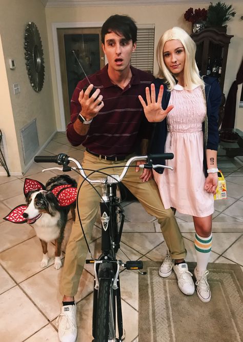 #strangerthings #halloweenmakeup #halloween #halloweencostumes #eleven #mike #demogorgon #demodog #outfits #outfitideas Couples Costumes Diy, Disfraces Stranger Things, Stranger Things Halloween Costume, Eleven Mike, Easy Couple Halloween Costumes, Blonde Halloween Costumes, Unique Couple Halloween Costumes, Diy Couples Costumes, Stranger Things Costume