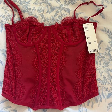 Medium Urban Outfitters Corset, Red Corset Top, Urban Outfitters Tank Top, Urban Outfitters Top, Red Corset, Looks Country, Corset Fashion, Urban Outfitters Tops, Red Lace