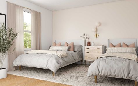 Guest Room For Multiple Guests, Twin Double Bed Ideas, Guest Bedroom Ideas Double Bed, Double Bed Rooms Design, 2 Double Beds In One Room Guest Bedrooms, Guest Room With Two Full Beds, Double Queen Bedroom Guest Rooms, Double Beds Guest Room, Two Double Beds In One Room Ideas