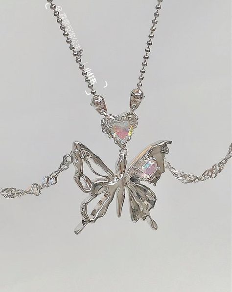 ْ on Twitter: "butterfly necklace https://t.co/8vh59niNii" / Twitter Simple Necklaces, Pretty Jewelry Necklaces, Magical Jewelry, Girly Accessories, Fancy Jewellery, Funky Jewelry, Birthday Wishlist, Girly Jewelry, Butterfly Necklace