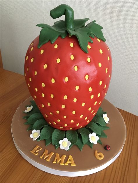 Strawberry cake! Strawberry Shaped Cake, Kitsch Cake, Birthday Cake Summer, Airbrushed Cakes, 1 Birthday Cake, Airbrush Cake, Cake Summer, Strawberry Birthday Cake, Strawberry Shortcake Birthday