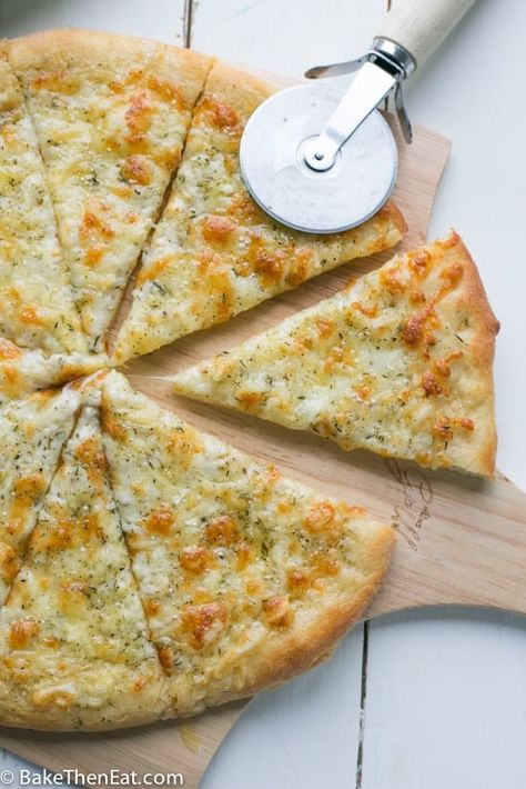 Super Easy Cheesy Garlic Bread - Bake Then Eat Easy Cheesy Garlic Bread, Pizza Bread Recipe, Garlic Bread Pizza, Garlic Pizza, Pizza Roll, Garlic Bread Recipe, Cheesy Garlic Bread, Baked Garlic, Easy Cheesy