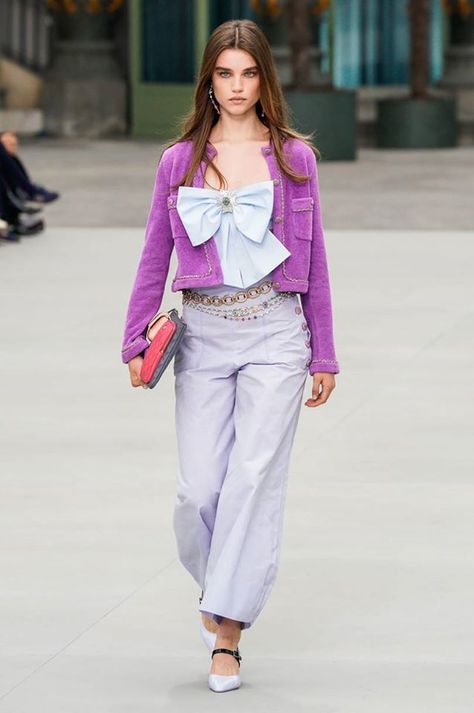 Chanel Spring /Summer 2020 Meghan Roche, Kristina Krayt, Chanel 2020, Moda Chanel, Chanel Resort, Shoes Chanel, Chanel Runway, Chanel Outfit, 2019 Makeup