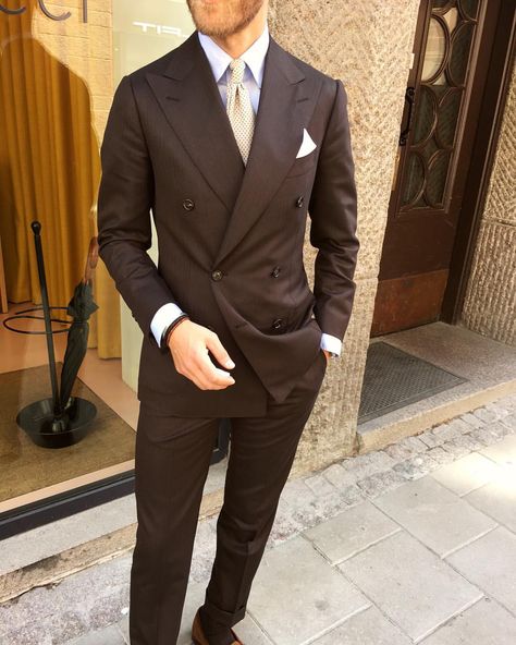 gabucci: “ Our great store manager showing off his MTM Cesare Attolini DB-suit. Perfection is spelled Attolini in Italian. Visit us at Nybrogatan 14 and gabucci.se #cesareattolini #gabucci #mtm... Suit For Wedding, Cesare Attolini, Groomsmen Suits, Brown Suits, Groom Wear, Custom Suit, Slim Fit Suit, Suit Up, Wedding Suits Men