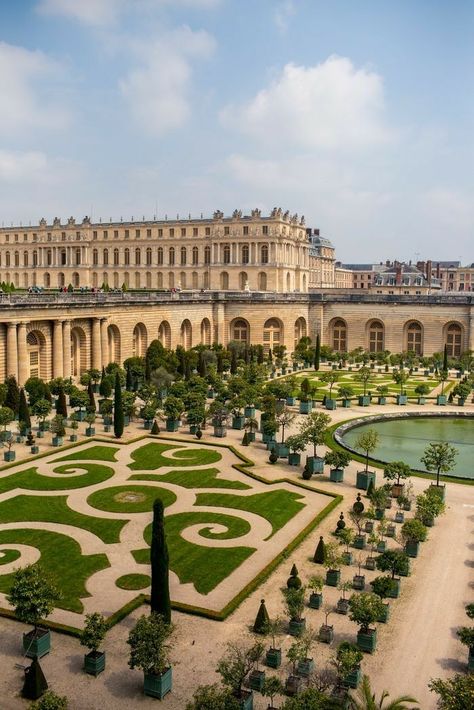 Versailles Aesthetic, Versailles Gardens, Castles To Visit, Versailles Garden, Versailles France, Chateau Versailles, Orange Grove, Castle Aesthetic, Palace Garden