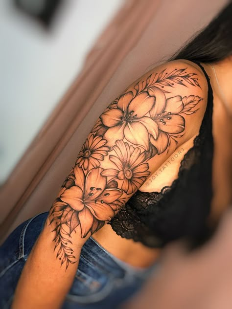 Shoulder Sleeve Tattoo, Unique Half Sleeve Tattoos, Hirsch Tattoo, Shoulder Sleeve Tattoos, Arm Sleeve Tattoos For Women, Quarter Sleeve Tattoos, Meaningful Symbols, Feminine Tattoo Sleeves, Girl Arm Tattoos