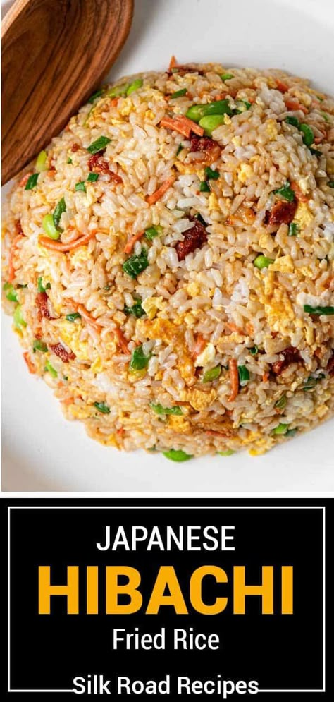 Cook up hibachi fried rice in just 10 minutes! You just need some leftover rice, a couple eggs, and a few other common kitchen ingredients. Ster Fry Recipes, Hibachi Pork Fried Rice, Homemade Pork Fried Rice, Wasabi Fried Rice Recipe, Gourmet Fried Rice, Homemade Hibachi Fried Rice, Authentic Fried Rice Japanese, Sakura Fried Rice Recipe, Fried Rice Recipe Japanese