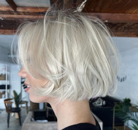 Short Blonde Hairstyles, Short Platinum Blonde Hair, Platinum Blonde Bobs, Short Blonde Bobs, Silver Blonde Hair, White Blonde Hair, Blonde Bob Hairstyles, Short Blonde Haircuts, Blonde Hairstyles