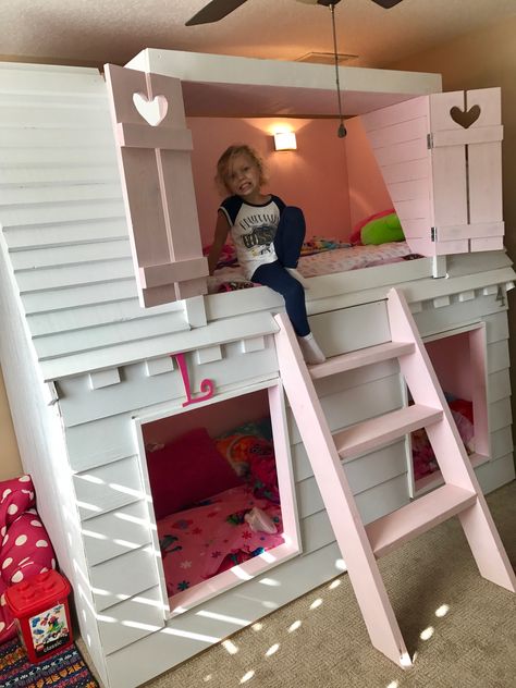 Dollhouse Bunk Bed – A Little Bit of DIY Bunk Bed With Play Area Under, Dollhouse Bunk Bed, Built In Bunkbeds, Bunk Bed Steps, Diy House Bed, Disney Themed Bedrooms, Themed Bedrooms, Diy Bunk Bed, House Bunk Bed