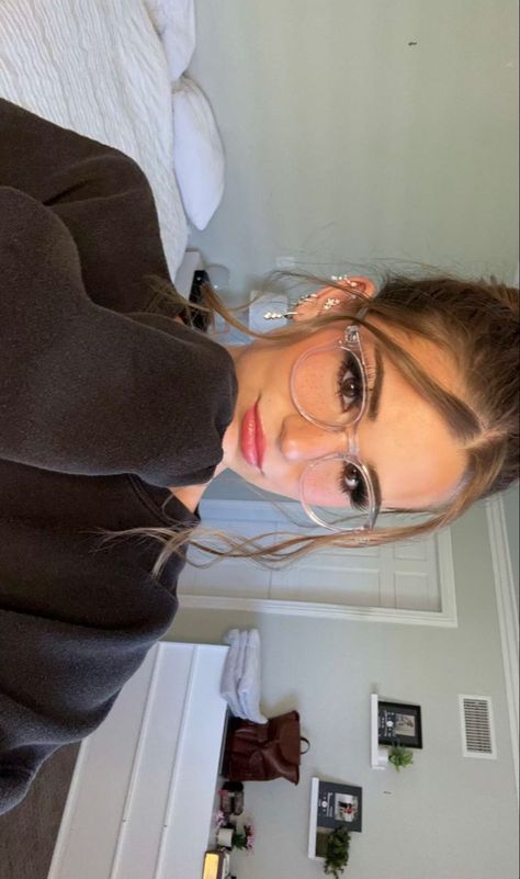 brooke monk Brooke Monk With Glasses, Glasses Inspo Women Round Face, Messy Bun And Glasses Aesthetic, Ear Piercings Brooke Monk, Brooke Monk Glasses, Glasses On People, Brooke Monk Earrings, Brooke Monk Piercing, Brook Monk Ear Piercing