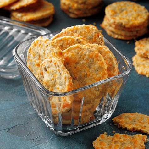 Cheesy Sun Crisps Boat Appetizers, Savory Cookies, Crisps Recipe, Sun Chips, Graham Cookies, Sunflower Cookies, Crispy Chocolate Chip Cookies, Bread Recipes Easy, Homemade Bread Recipes Easy