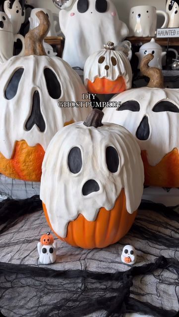 Kids Pumkin Decoration Ideas, Craft Pumpkin Carving Ideas, Ghost Pumpkin Decorating Ideas, Model Magic Pumpkins, Diy Ghost Pumpkin, Pumpkin With Ghosts Painted, Carved Foam Pumpkins, How To Make A Ghost Out Of Clay, How To Carve Foam Pumpkins