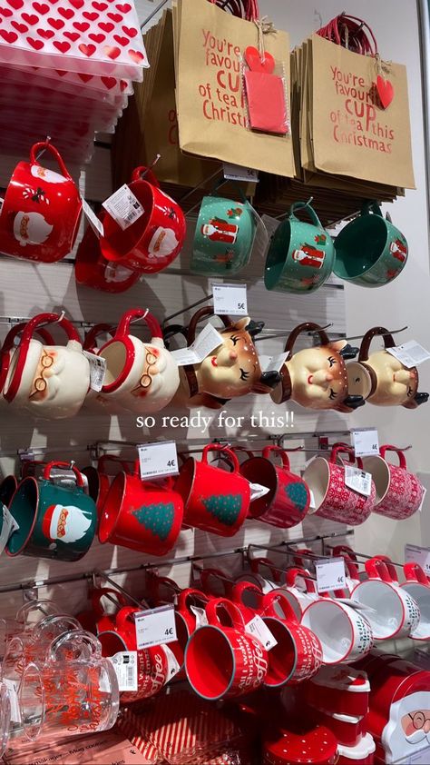 Aesthetic Christmas Shopping, Christmas Deco Aesthetic, Xmas Shopping Aesthetic, Cozy Christmas Aesthetic Photos, Christmas Inspo 2023, Christmas Vibes Aesthetic Cozy, Flying Tiger Christmas, Christmas Mug Aesthetic, Aesthetic Christmas Diy Decor