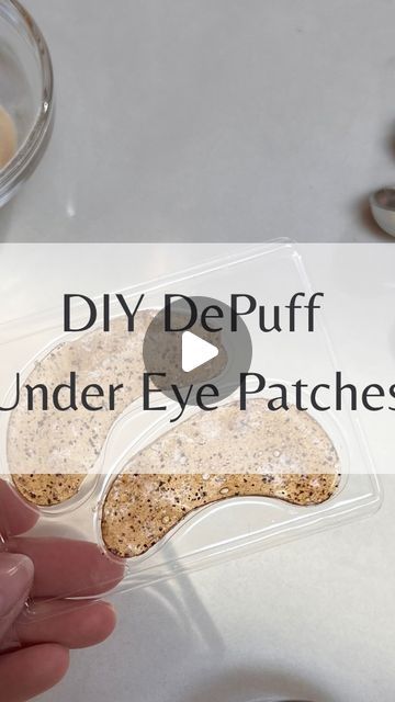 Nicole Jaques |  Kitchen Hacks + Cleaning Tips + Recipes | Like an energy drink for your eyes! 

Summer life got you looking like you haven’t slept since 2010? Make these DIY depuff eye masks and... | Instagram Cucumber Eye Pads Diy, Cold Green Tea, Green Tea Bags, Coffee Grinds, Eye Patches, Agar Agar, Kitchen Cleaning Hacks, Summer Life, Fashionably Late