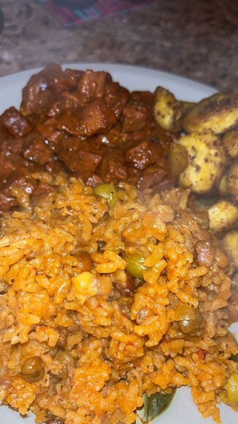 Puerto Rican Food with Recipes | Finally made some damn rice with some FLAVOR | Facebook Puerto Rican Food Snapchat, Sancocho Puerto Rican, Sofrito Recipe Puerto Rican, Puerto Rican Food, Sofrito Recipe, Puerto Rico Food, Rican Food, Puerto Rican Recipes, Spanish Food