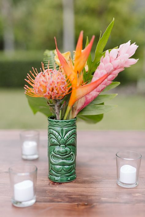 Tiki Wedding Decor, Backyard Hawaiian Wedding, Vintage Hawaiian Wedding, Hawaii Wedding Bridal Party, Tiki Engagement Party, Hawaiian Wedding Table Decor, Hawaii Wedding Favors, Polynesian Centerpieces, Tiki Wedding Reception