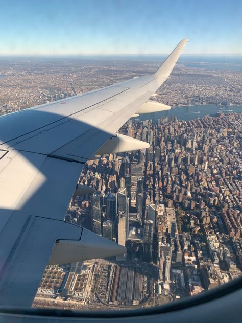 Plane Over New York, Flight Over New York, New York Flight View, Plane Aesthetic New York, Plane To New York, New York City Airport, Nyc Plane View, New York Airport Aesthetic, New York Plane View