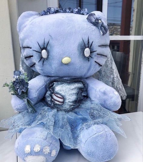 Corpse Bride Hello Kitty, Emily From Corpse Bride, Bride Corpse, Corpse Bride Movie, Hello Kitty Plushie, Halloween Hello Kitty, Corpse Bride, Stuffed Animal, Hello Kitty