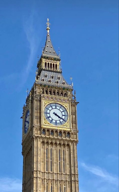 #london #inspiration #londonlife #clock London Clock Tower, London Clock, London Vibes, London Town, London Life, Clock Tower, London Uk, Big Ben, Tower