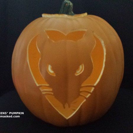 Rat Pumpkin Carving, Rat Pumpkin, Rat Queens, Feather Crafts, Holiday Diy, Diy Holiday, Pumpkin Decorating, Pumpkin Carving, Halloween Pumpkins