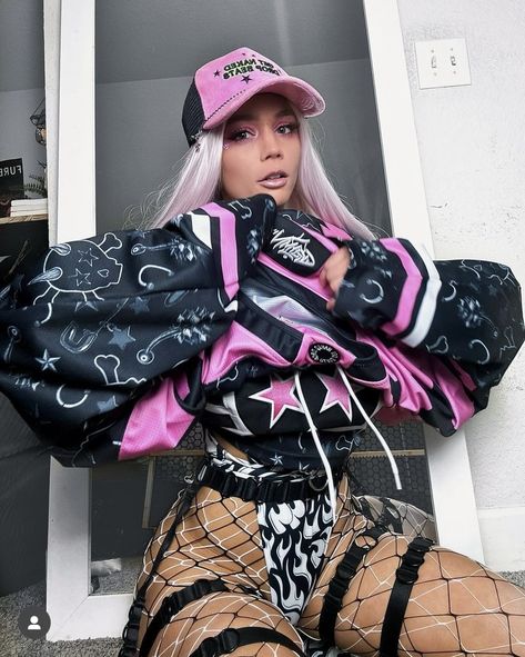 Rave Hoodie Outfit, Layered Rave Outfits, Nocturnal Wonderland Rave Outfits, Tomboy Rave Outfits, Subtronics Outfit, Underground Rave Aesthetic Outfit, Pink And White Rave Outfit, Edm Outfits Rave Casual, Birthday Rave Outfit