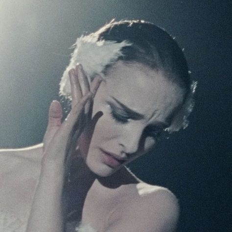 Nina Sayers, Uk Icon, Black Swan Movie, Black Swan 2010, Septième Art, Swan Queen, I Love Cinema, Pretty When You Cry, White Swan