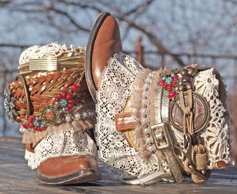 Upcycled REWORKED vintage festival boho COWBOY BOOTS - boho boots - western boots from TheLookFactory on Etsy Boho Cowboy Boots, Diy Boho Boots, Boho Cowboy Outfits, Short Cowboy Boots With Dress, Painted Boots Diy, Boho Chic Boots, Boots Boho, Bohemian Boots, Mode Country