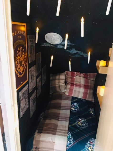 Step-Mother Turns Cupboard Into 'Harry Potter' Room For Step-Daughter | Inside the Magic Harry Potter Nook Under The Stairs, Cupboard Under The Stairs Harry Potter, Harry Potter Cupboard Under The Stairs Diy, Harry Potter Dog Room, Harry Potter Astethics Room, Harry Potter Closet Ideas, Harry Potter Under The Stairs Room Ideas, Harry Potter Aesthetic Room Ideas, Secret Harry Potter Room