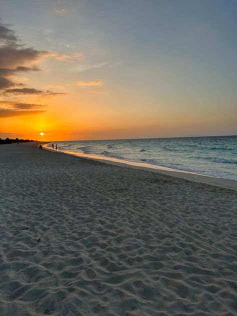 #sunset #beach #cuba #caribbean #goldenhour #aesthetic #wallpaper Cuban Beach Aesthetic, Cuba Beach Aesthetic, Cuba Aesthetic Beach, Cuba Aesthetic, Caribbean Wallpaper, Cuba Resorts, Santa Maria Cuba, Goldenhour Aesthetic, Caribbean Aesthetic