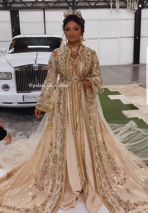 Moroccan Wedding Dress, Kaftan Wedding Dress, Kaftan Wedding, Arabic Wedding Dresses, Moroccan Kaftan Dress, Moroccan Bride, Estilo Hijab, Arabic Dress, Nikkah Dress