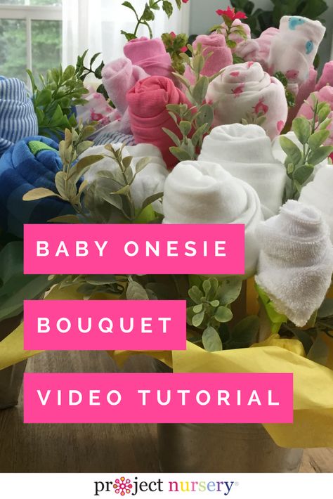 DIY Baby Onesie and Washcloth Flower Bouquet - we love this as a great alternative to the diaper cake! {Content sponsored by Arm + Hammer} #ad Onesie Bouquet, Baby Washcloth Flowers, Baby Shower Bouquet, Baby Sock Bouquet, Diaper Bouquet, Baby Bouquet, Diy Diaper Cake, Baby Shower Crafts, Baby Diaper Cake