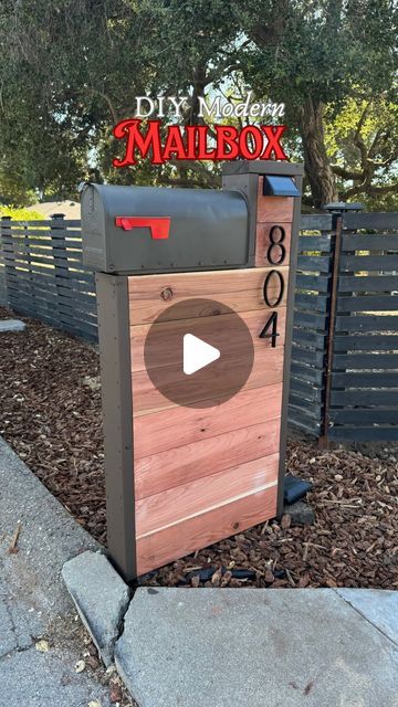 Modern Mailbox Diy, Modern Mailbox Post, Mailbox Holder, Drop Box Ideas, Mailbox Modern, Modern Mailbox Design, Brick Mailbox, Cool Mailboxes, Mailbox Makeover