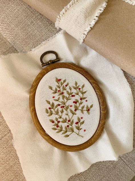 #embroidery #aesthetic #christmas #art Embroidery Aesthetic, Embroidery Vintage, Aesthetic Christmas, African Baskets, Vintage Aesthetic, Christmas Art, Baskets, Embroidery, Christmas