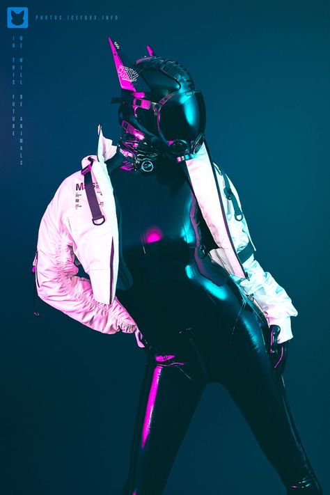 Black Latex Gloves, Vaporwave Fashion, Evangelion Cosplay, Armadura Cosplay, Cyberpunk Girl, Punk Aesthetic, Cyberpunk Aesthetic, Cyberpunk Fashion, Badass Style