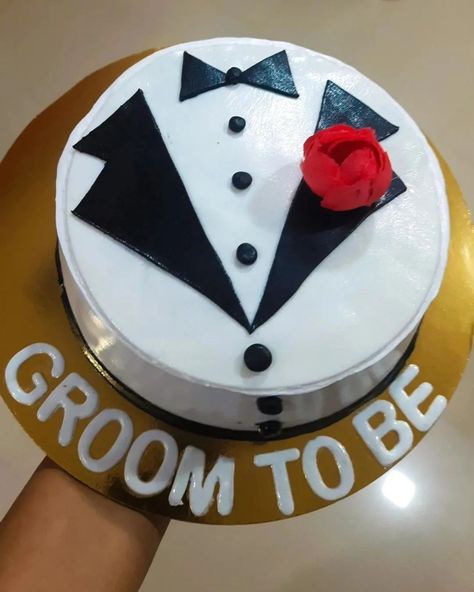 #groom to be #cakestagram #cakesforman #cakes #cakesinsta #cakesinstagram fondanttoppers #semifondant #vastral#ahmedabad_diaries Groom To Be Cake, Fondant, Cake, Birthday, Instagram